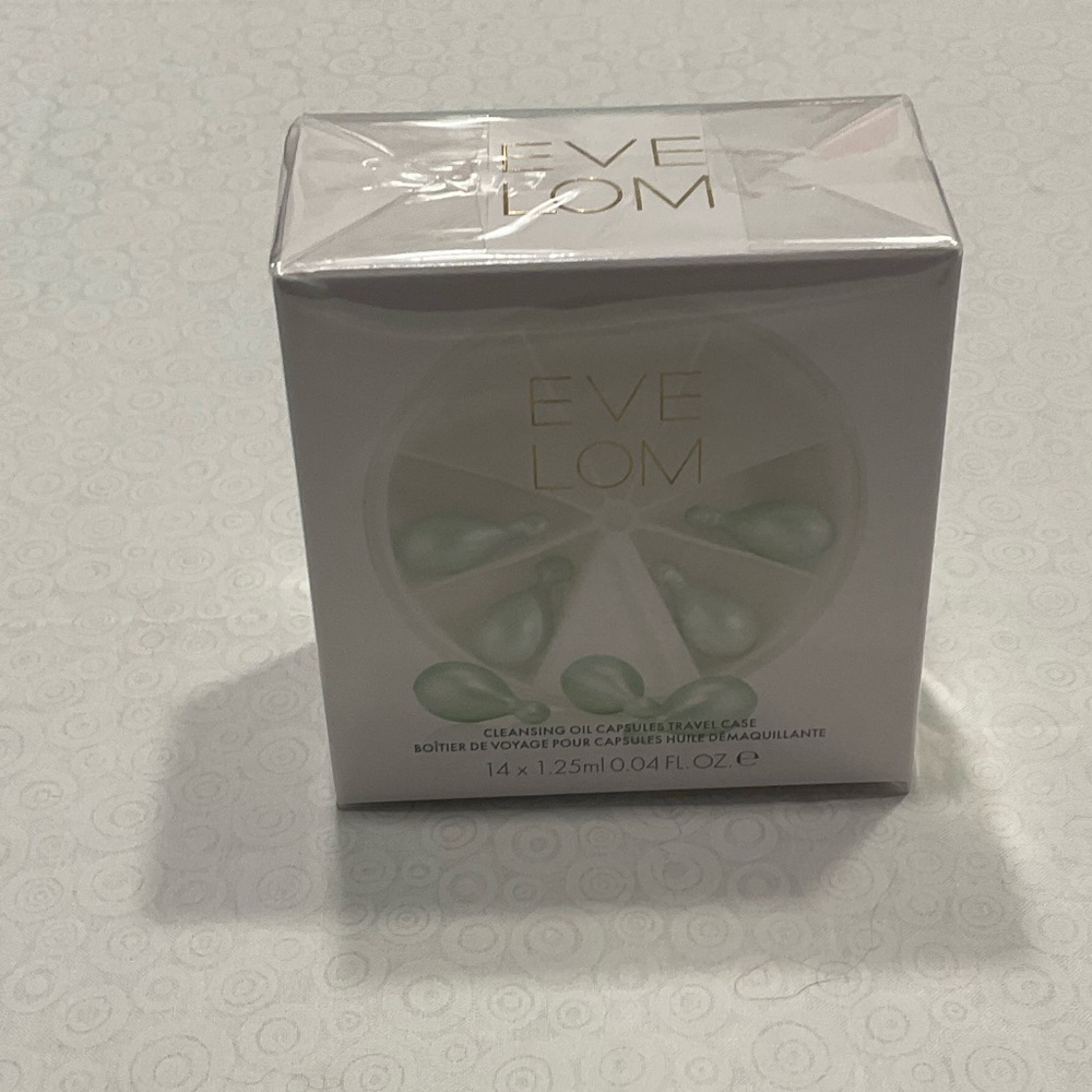 Eve Lom Cleansing Oil Capsules - Picture 5 of 5